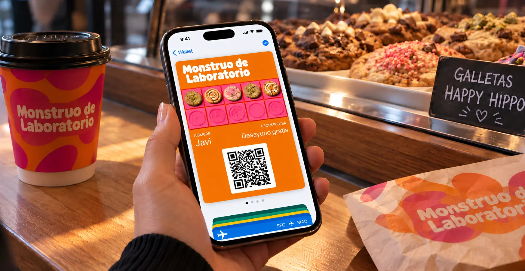 Cliente con tarjeta de fidelización Retorna en Apple Wallet